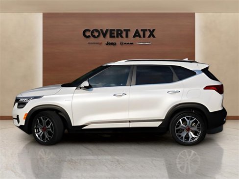 Used 2021 Kia Seltos SX w/ SX Sunroof Package image 2