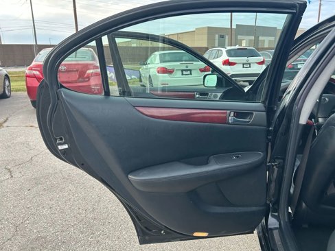 Used 2005 Lexus ES 330 image 11