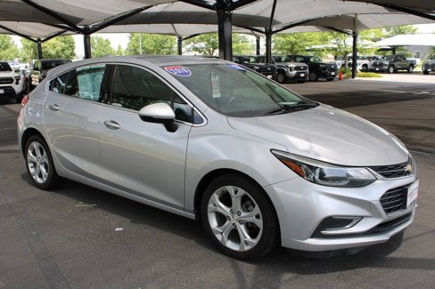 Used 2018 Chevrolet Cruze Premier image 12