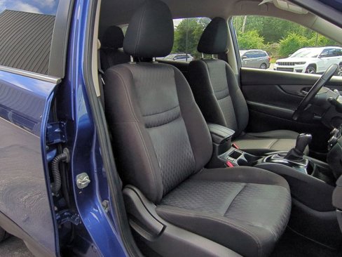 Used 2020 Nissan Rogue SV image 27