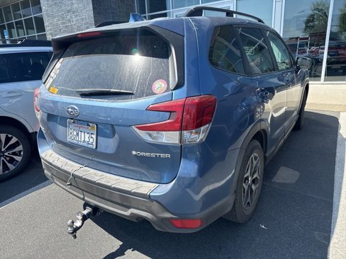 Used 2019 Subaru Forester Premium w/ All-Weather Package image 4