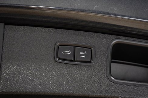 Used 2017 Porsche Macan Turbo image 33