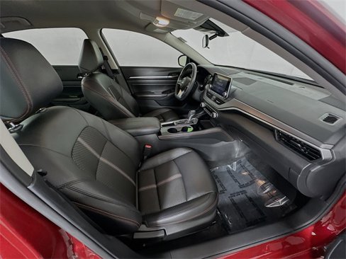 Used 2024 Nissan Altima 2.5 SR image 28