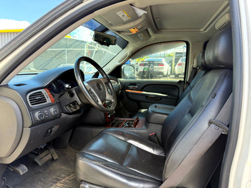 Used 2012 Chevrolet Suburban LTZ image 5