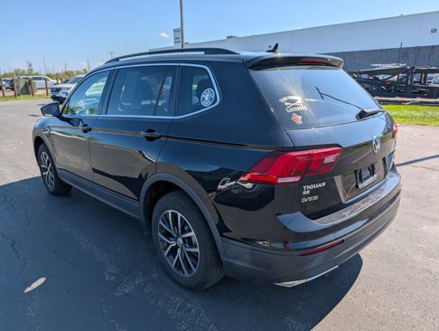 Used 2019 Volkswagen Tiguan SE w/ Panoramic Sunroof Package image 6