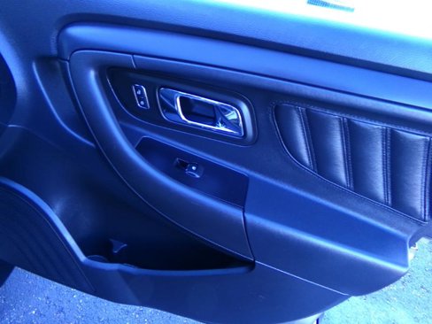 Used 2016 Ford Taurus Police Interceptor AWD image 32