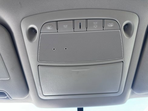 Used 2018 Nissan Rogue SV w/ Premium Package image 21