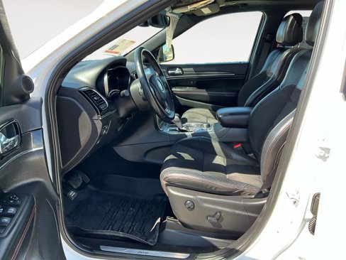Used 2019 Jeep Grand Cherokee Trailhawk image 11