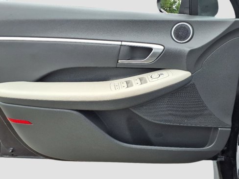 Used 2023 Hyundai Sonata SEL image 12