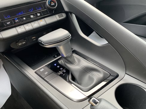 New 2025 Hyundai Elantra Sport image 23