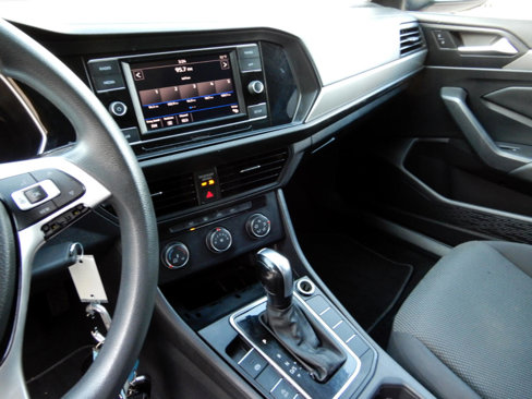 Used 2019 Volkswagen Jetta R-Line image 16