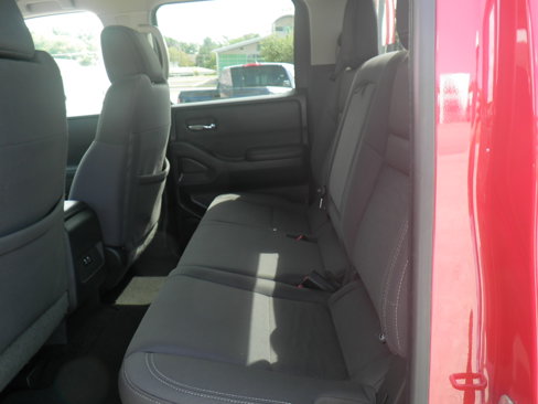 Used 2022 Nissan Frontier SV image 17