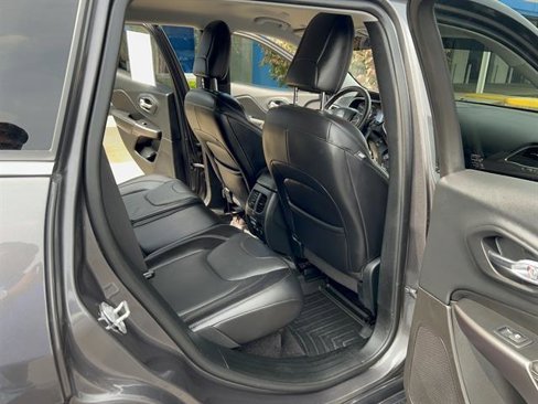Used 2019 Jeep Cherokee Limited w/ Luxury Group image 18