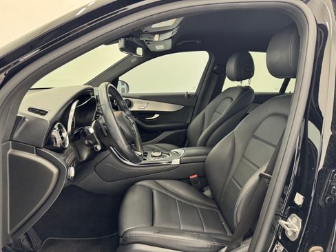 Used 2019 Mercedes-Benz GLC 300 image 17