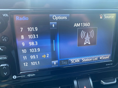 Used 2018 Toyota C-HR XLE image 12