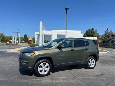 Used 2018 Jeep Compass Latitude w/ Cold Weather Group image 1