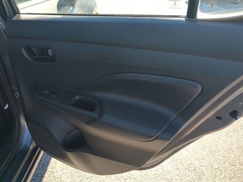 Used 2021 Nissan Versa S image 32