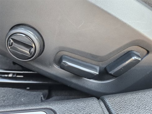Certified 2024 Volvo S60 B5 Core image 25