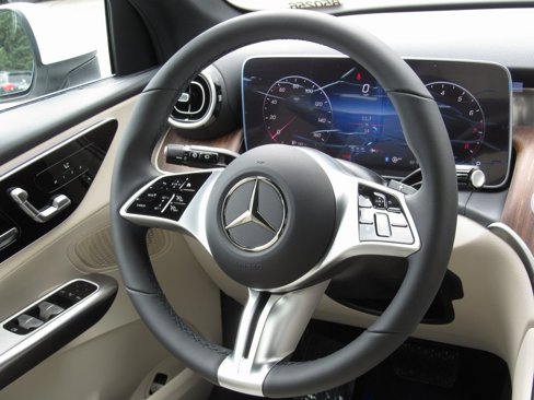 New 2025 Mercedes-Benz GLC 300 4MATIC image 25
