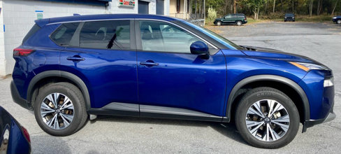 Used 2023 Nissan Rogue SV image 4