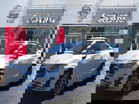 Used 2020 Ford Fusion SE image 3