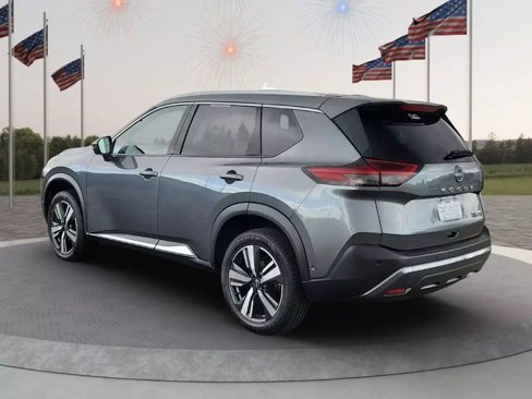 Used 2023 Nissan Rogue SL image 5