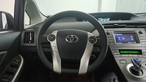 Used 2013 Toyota Prius Plug-In Hybrid image 16