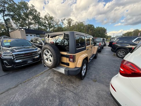 Used 2013 Jeep Wrangler Unlimited Sahara w/ Connectivity Group image 4