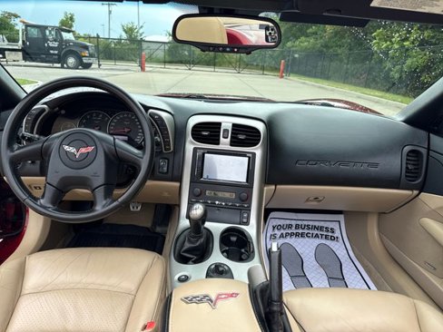 Used 2005 Chevrolet Corvette Convertible w/ Preferred Equipment Group image 12