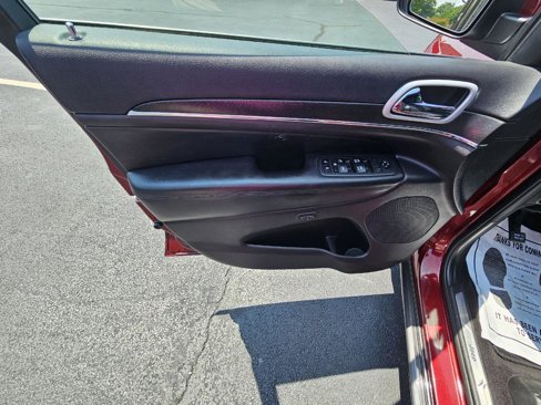 Used 2018 Jeep Grand Cherokee Limited image 7