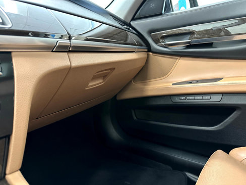 Used 2011 BMW 740Li image 40