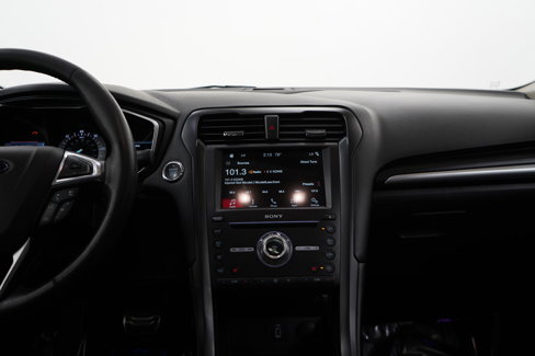Used 2017 Ford Fusion Titanium image 14