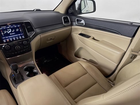 Used 2021 Jeep Grand Cherokee Limited image 24