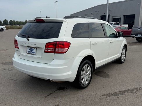 Used 2017 Dodge Journey SE image 33