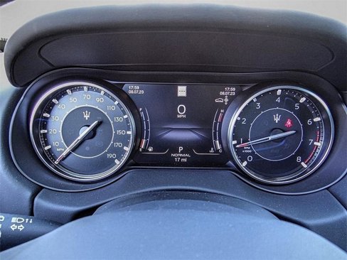 New 2023 Maserati Levante Modena image 9