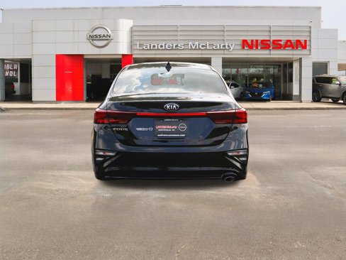 Used 2018 Kia Forte LX w/ Sports Package image 4