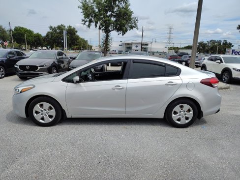 Used 2018 Kia Forte LX image 4
