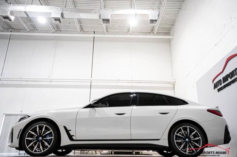 Used 2022 BMW i4 eDrive40 w/ M Sport Package image 17
