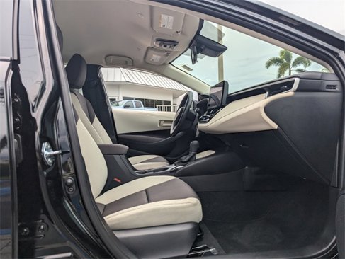 Used 2025 Toyota Corolla LE image 17