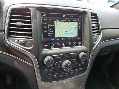 Used 2018 Jeep Grand Cherokee Limited image 27