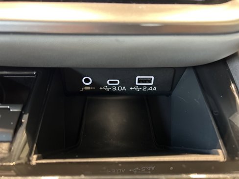Used 2024 Subaru Legacy Premium image 7