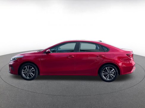 Used 2024 Kia Forte LXS image 9