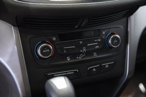 Used 2017 Ford Escape SE w/ Equipment Group 201A image 22