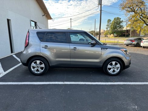 Used 2019 Kia Soul image 6