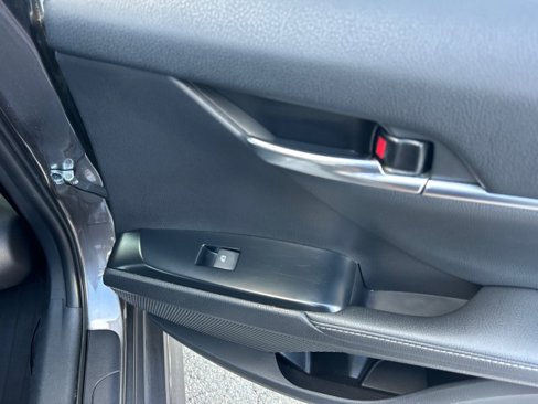 Used 2020 Toyota Camry XSE image 43