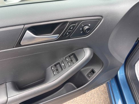Used 2016 Volkswagen Jetta S image 15