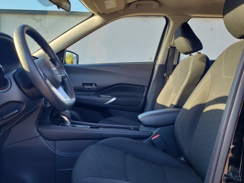 Certified 2024 Nissan Kicks SV image 21