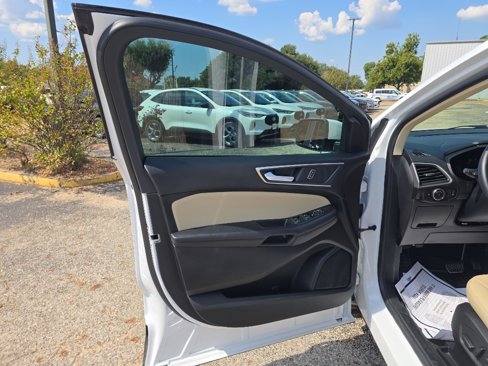 Used 2024 Ford Edge SEL w/ Convenience Package image 15