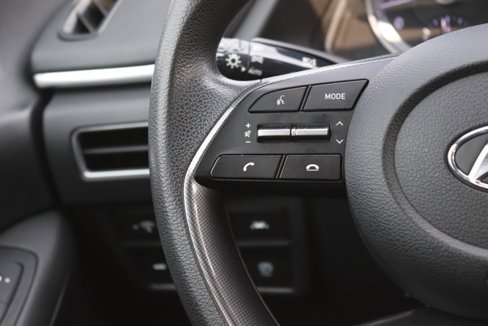 Used 2021 Hyundai Sonata SE image 16