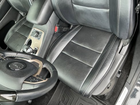 Used 2015 Jeep Grand Cherokee Overland w/ Advanced Technology Group image 60